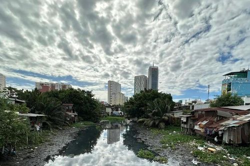 TPHCM: Hết năm 2025 dự kiến di dời 85% nhà trên, ven kênh rạch