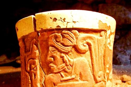 Mở mộ cổ của người cai trị Maya, chấn động kho báu khủng