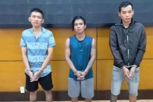 Bắt 3 đối tượng giả danh công an để cướp tài sản
