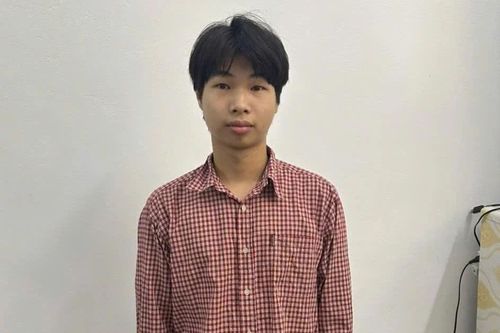 Đăng bán mô hình hoạt hình rồi giao cho khách cục gạch