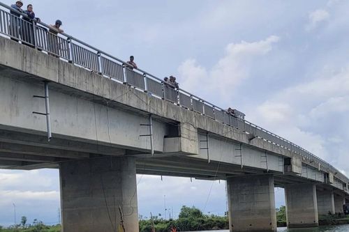 Tìm thấy thi thể nạn nhân chết đuối ở cầu Bạch Đằng