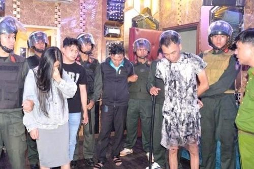 Thiếu tướng công an chỉ huy đột kích 4 tụ điểm 'bay lắc', 148 dân chơi sa lưới