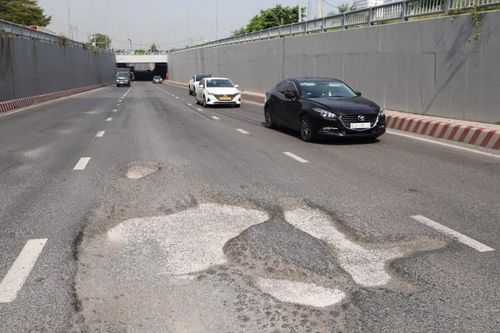 Cảnh khó tin trong hầm chui dự án 830 tỷ 'giải cứu' kẹt xe khu Nam TPHCM