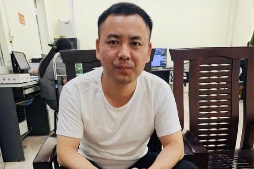 Vận động thành công đối tượng truy nã lẩn trốn ở nước ngoài về đầu thú