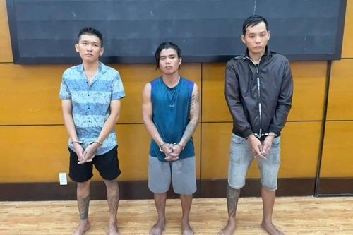 Bắt khẩn cấp 3 đối tượng giả danh Công an để cướp tài sản