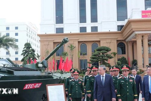 Tổng Bí thư dự kỷ niệm 80 năm Ngày truyền thống Tổng cục Công nghiệp Quốc phòng
