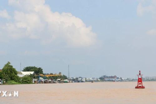 Vận hành xả hai cống kiểm soát lũ sông Cửu Long và vùng Tứ Giác Long Xuyên