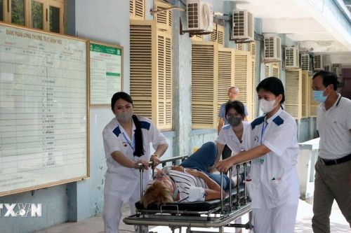 Tai nạn trên cao tốc Cầu Giẽ-Ninh Bình: Huy động nhân lực cấp cứu các nạn nhân