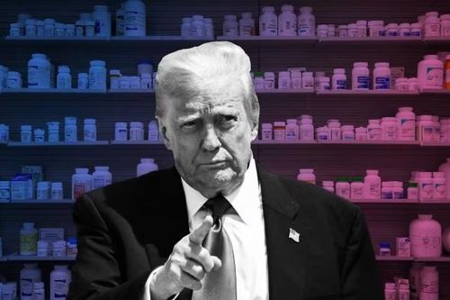 Tổng thống Trump tung kế sách gây tranh cãi: Hạ giá thuốc Mỹ bằng cách tăng giá toàn cầu