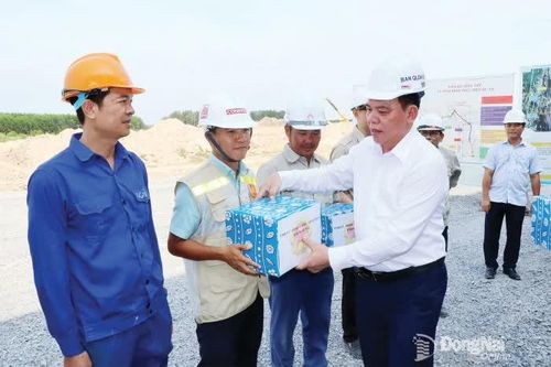 TIẾN TỚI ĐẠI HỘI ĐẠI BIỂU ĐẢNG BỘ TỈNH ĐỒNG NAI LẦN THỨ I, NHIỆM KỲ 2025-2030 VÀ ĐẠI HỘI XIV CỦA ĐẢNG Thời điểm then chốt trao quyền tự chủ mạnh mẽ cho Đồng Nai