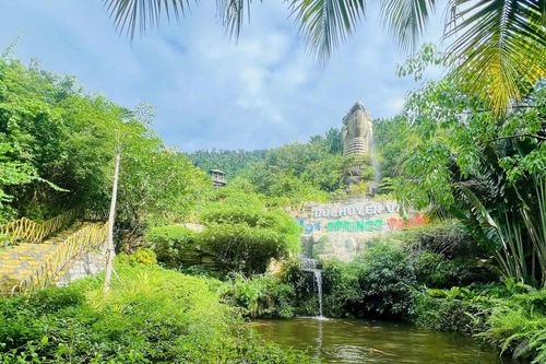 Vui chơi ở Núi Thần Tài