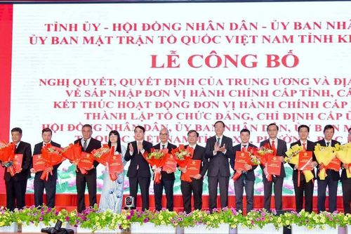 Tăng cường bảo vệ nền tảng tư tưởng của Đảng, phản bác mọi luận điệu xuyên tạc về tinh gọn tổ chức bộ máy