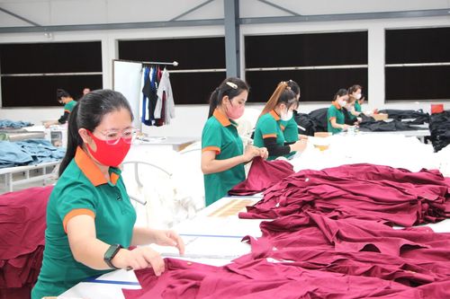 Giải pháp thu hút, giữ chân lao động của doanh nghiệp
