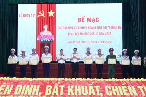 Lữ đoàn 101 bế mạc đào tạo hạ sĩ quan - chỉ huy năm 2025