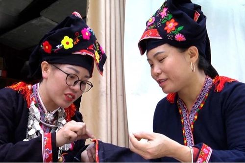 Những bông hoa kinh tế giữa đại ngàn Tây Bắc