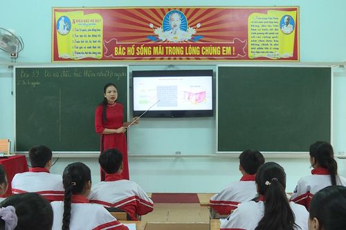 Học tập và làm theo Bác bằng sự tâm huyết, tận tụy với nghề