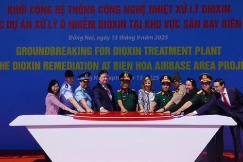 Mỹ tiếp tục hỗ trợ khử dioxin tại sân bay Biên Hòa