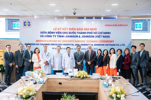 Johnson & Johnson ký Biên bản ghi nhớ hợp tác với Bệnh viện Ung bướu TP.HCM
