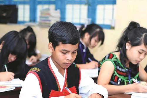Quy định mới về đối tượng được miễn, giảm, hỗ trợ học phí từ năm học 2025 - 2026