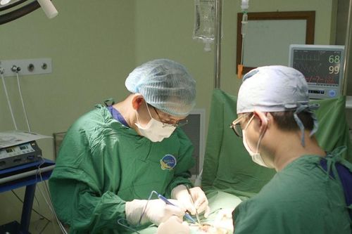 Phát hiện ung thư tuyến giáp nhờ khám sức khỏe tổng quát, bác sĩ cảnh báo