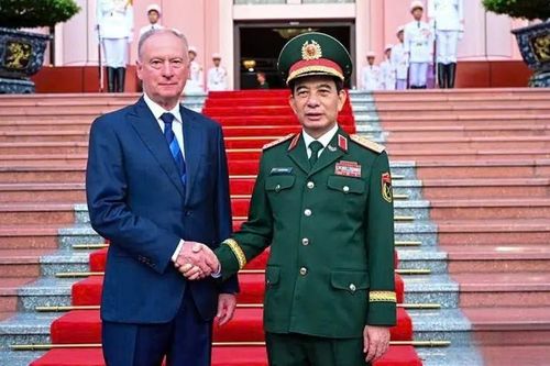 Việt – Nga tăng cường hợp tác quốc phòng toàn diện