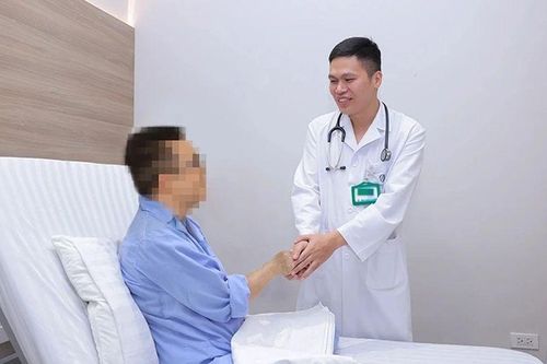 Cực kỳ hiếm gặp: Người đàn ông mắc 3 loại ung thư cùng lúc, điều gì đã đem bệnh nhân này 'từ cõi chết trở về'?