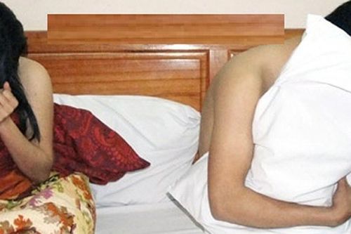 Thêm tình tiết mới vụ bắt 2 đôi nam nữ 'mây mưa' ở cơ sở massage Diễm Kiều: Gái bán dâm đi khách giá 700.000 đồng, nộp phế 100.000 đồng cho quản lý Đạt