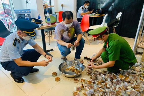 Hà Nội kiểm tra, xử lý nhiều vụ kinh doanh thực phẩm không rõ nguồn gốc