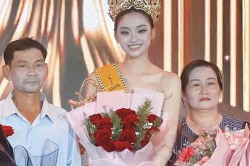 Gia cảnh Tân Hoa hậu Hòa bình Việt Nam 2025: Bố là thợ hồ, mẹ bán vé số 20 năm