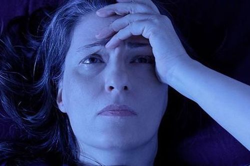 Dùng thuốc điều trị cơn bốc hỏa khi nào?
