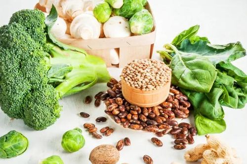 Nhiễm HIV nên ăn gì để giảm viêm, duy trì cân nặng và bảo vệ cơ – xương?