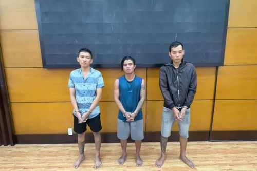 Ba đối tượng giả danh Công an, hành hung nạn nhân để cướp tài sản