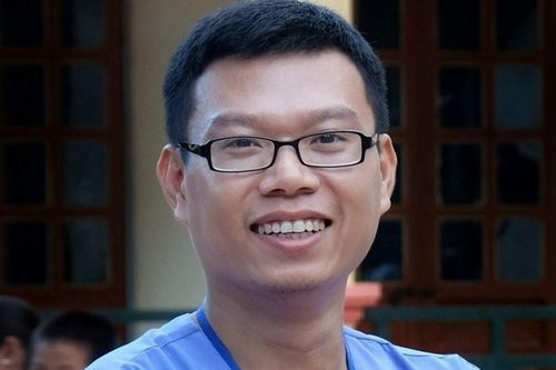Con đường gian nan nhưng đầy vinh quang của bác sĩ nội trú