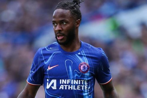 Sterling 'làm khổ' Chelsea