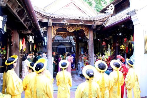 Dâng hương kỷ niệm 908 năm ngày hóa của Hoàng Thái hậu Nguyên phi Ỷ Lan