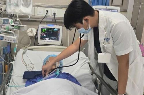Uống nhầm thuốc cai nghiện, cụ bà nhập viện nguy kịch vì ngộ độc methadone