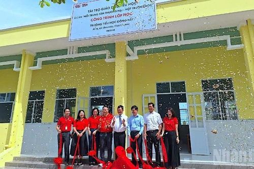 Bàn giao công trình lớp học do Tập đoàn Central Retail tài trợ tại Cà Mau