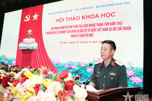 Người 'truyền lửa' cho thế hệ cán bộ chính trị trẻ