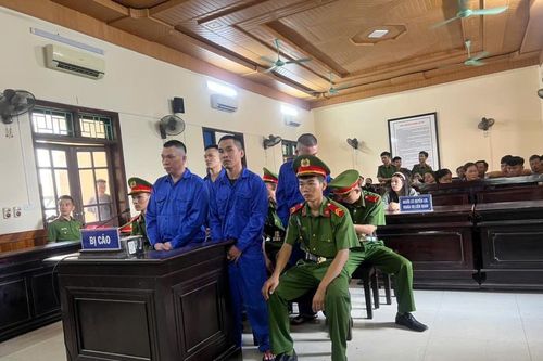 Hơn 60 năm tù cho băng nhóm buôn bán ma túy ở Hà Tĩnh