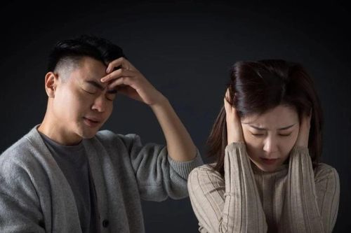Lý do vợ chồng 'khẩu chiến' khi bàn chuyện tiền nong