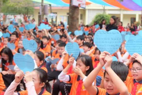Nhiều trường gặp khó khi triển khai các hoạt động ngoài giờ chính khóa