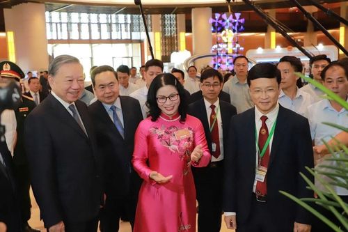 Học viện Nông nghiệp Việt Nam ghi dấu ấn tại Triển lãm thành tựu y tế, giáo dục