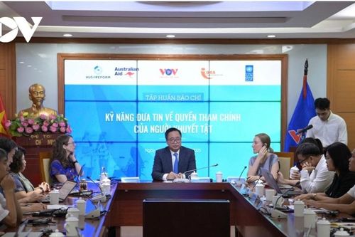 Nâng cao kỹ năng báo chí về quyền tham chính của người khuyết tật