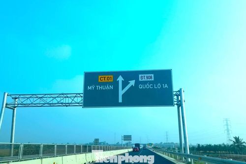 'Quên' làm đường gom cao tốc Mỹ Thuận - Cần Thơ?