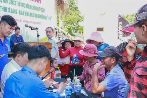 'Gõ từng nhà' phổ cập thủ tục số