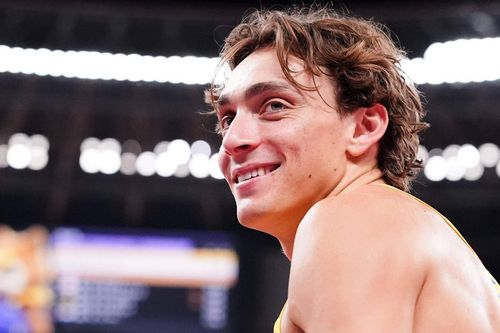 Mondo Duplantis lập kỷ lục nhảy sào 6,30 mét: Vị thần của thể thao