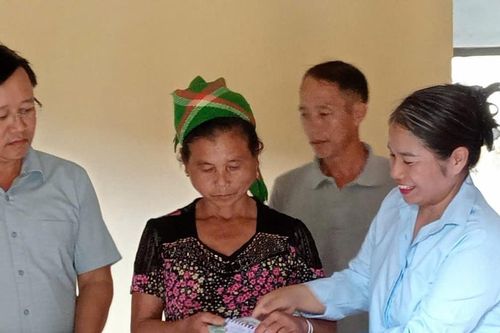 Lễ tân gia ấm cúng nơi rốn lũ Nhôn Mai (Nghệ An)