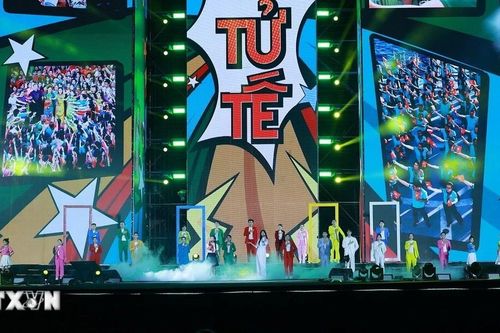 Dấu ấn đặc biệt từ chương trình nghệ thuật khép lại Triển lãm thành tựu đất nước