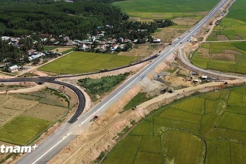 Dự án cao tốc Chí Thạnh-Vân Phong phải hoàn thành vào ngày 19/12