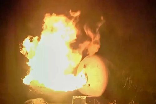 Mali: Phiến quân tấn công đoàn xe chở nhiên liệu, thiêu rụi 40 bồn chứa